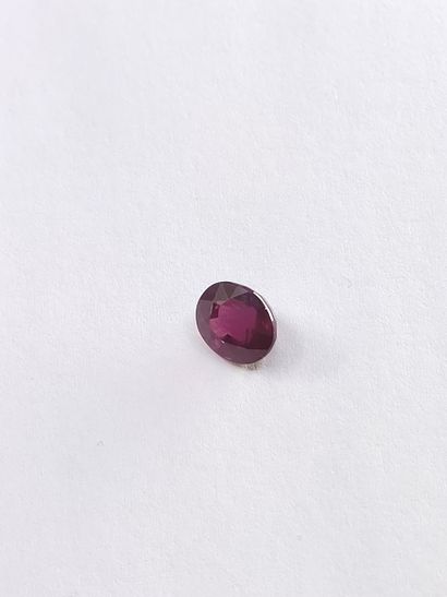 GRENAT pinkish purple rhodolite ovale, 	Madagascar	,...