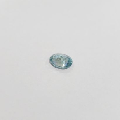 ZIRCON gentle heat blue VS Cambodge ovale...