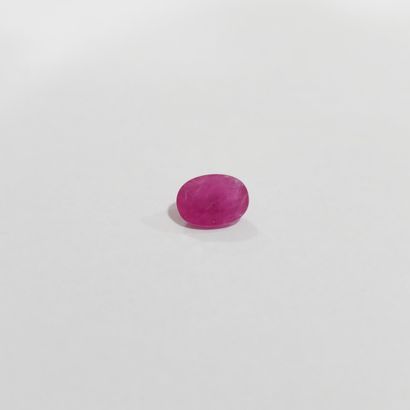 RUBIS pinkish red , ovale , Mozambique ,...