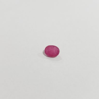 RUBIS pinkish red , ovale , Mozambique ,...