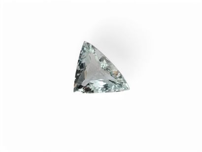 AIGUE MARINE greenish blue , trillion , Brésil...