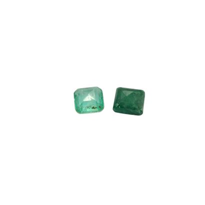 TWO EMERALDS, 4.08 carats total
