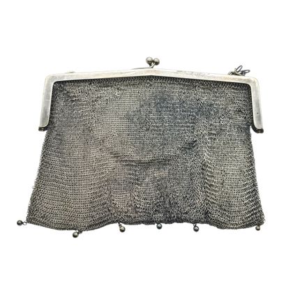 TRAVAIL français XXe siècle
Réticule en maille...