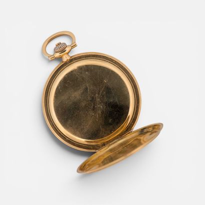 LIP - Solid yellow gold (.750) savonnette...