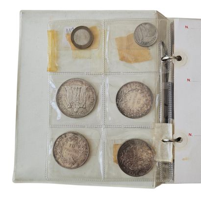 COLLECTION DE PIECES DE MONNAIE dans un petit...