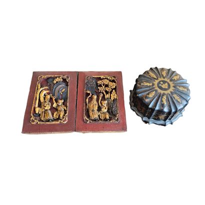 ASIAN ART 
Lacquered jewelry box decorated...