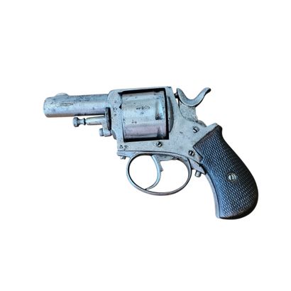 BULLDOG REVOLVER, nickel-plated finish, six-shot,...
