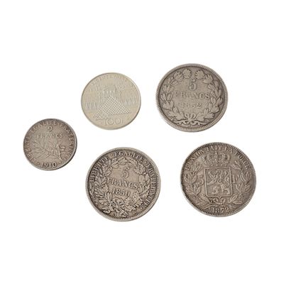 REUNION DE TROIS PIECES en argent 900° comprenant...