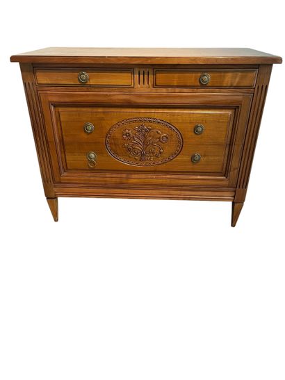 Modern piece in the Louis XVI style 
Natural...