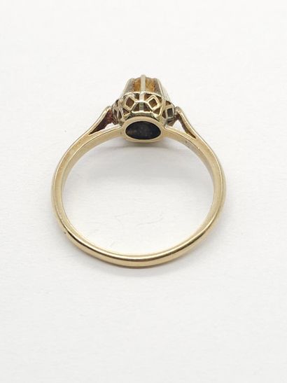 BAGUE solitaire en or gris 750° ornée d'un...