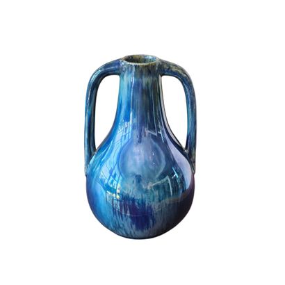 RAMBERVILLERS
Amphora-shaped vase made of...