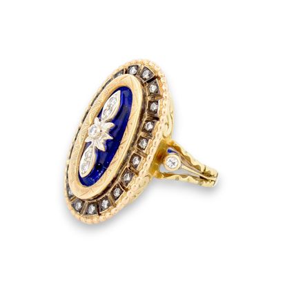 750° two-tone gold RING set with diamonds,...
