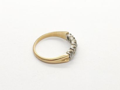 BAGUE jarretière en or deux tons 750° ornée...