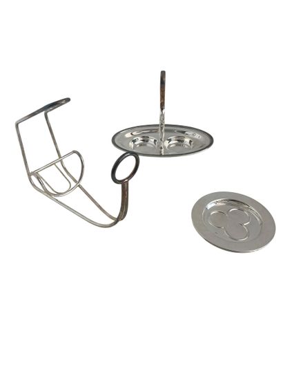 ST MEDARD
Silver plated oil and vinegar set...