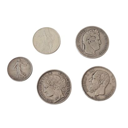 REUNION DE TROIS PIECES en argent 900° comprenant...