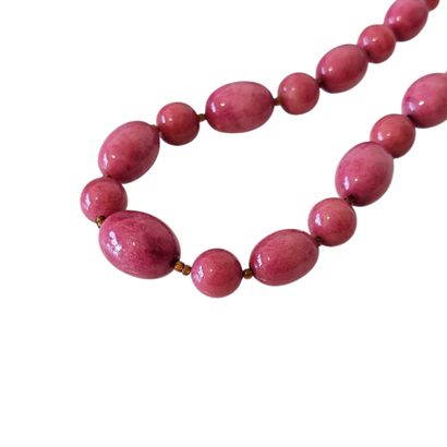 COLLIER sautoir en chutes de perles de verre...