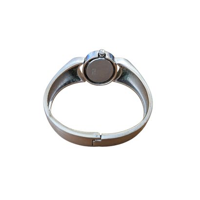 NINA RICCI
Montre bracelet de femme en acier...