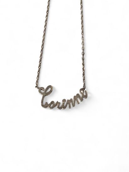 TRAVAIL Français moderne
Collier en argent...