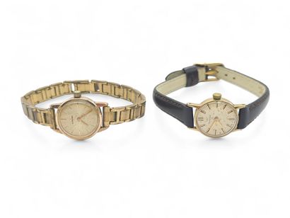 OMEGA
Montre bracelet en métal doré, boitier...