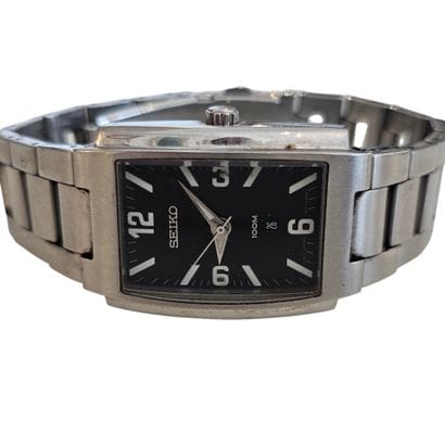 SEIKO 100 m 
Montre d'homme en acier ,boitier...