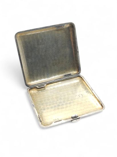 ETUI A CIGARETTES en argent 935°
Poids :...