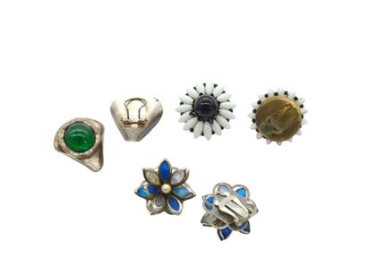 LOT de trois paires de boucles d'oreilles...
