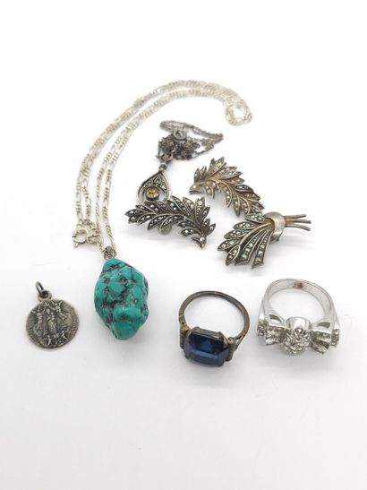 ENSEMBLE de bijoux en argent comprenant :...