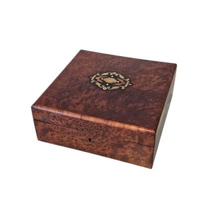 BOITE A BIJOUX en bois et placage de tuya...