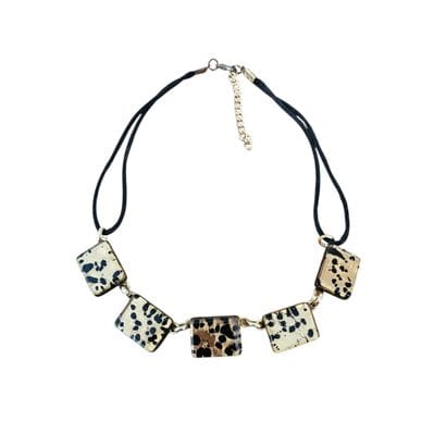 MURANO 
Collier en métal doré et quatre motifs...