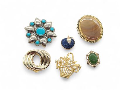 LOT de quatre broches fantaisies et deux...