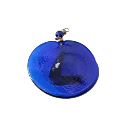 PENDENTIF en verre moulé de couleur bleue...