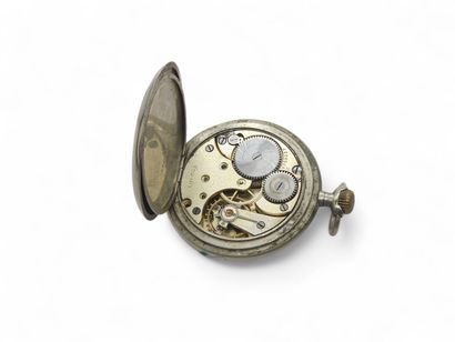 OMEGA 
Montre de gousset en métal, cadran...