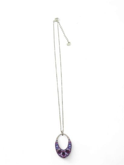 SWAROVSKI
Pendentif ovale serti de pierres...
