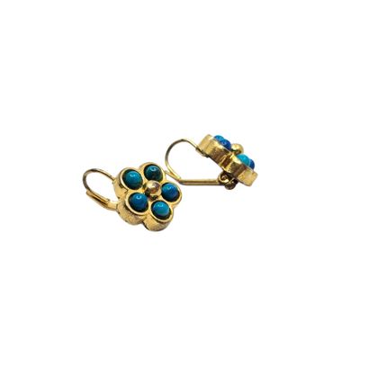 PAIRE de boucles d'oreilles en métal doré...