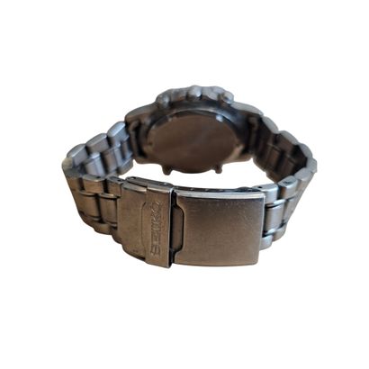 SEIKO
Montre chronographe en acier ,collection...