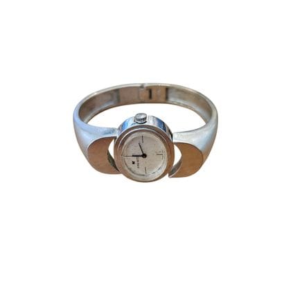 NINA RICCI
Montre bracelet de femme en acier...