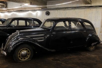PEUGEOT, 402 Long, 1936

1936 Peugeot 402...