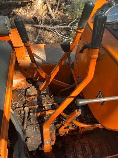 FIAT, 455 CF, tracked farm tractor, ca. 1973–75

Body...