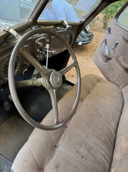 PEUGEOT, 402 E, 1936


Four-door sedan, four-seater,...