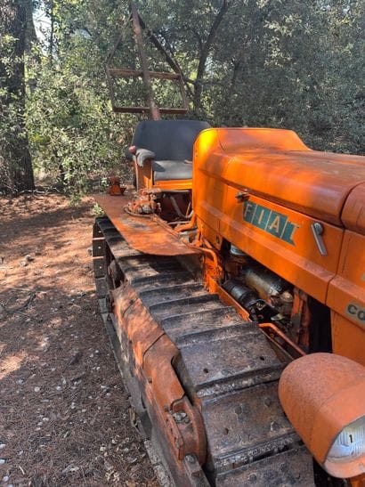 FIAT, 455 CF, tracked farm tractor, ca. 1973–75

Body...