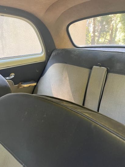 PEUGEOT, 403 sedan, 1959

Sedan, four-door...