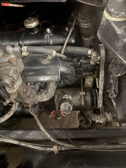 PEUGEOT, 402 B sedan, 1939

Four-door sedan...