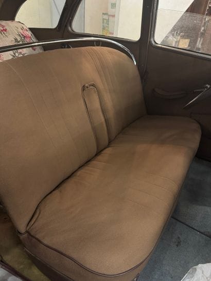 PEUGEOT, 402 B sedan, 1939

Four-door sedan...