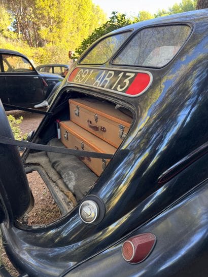 PEUGEOT, 402 E, 1936


Four-door sedan, four-seater,...
