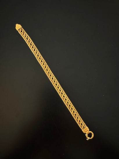 French jewelry from the mid-20th century
Flexible...
