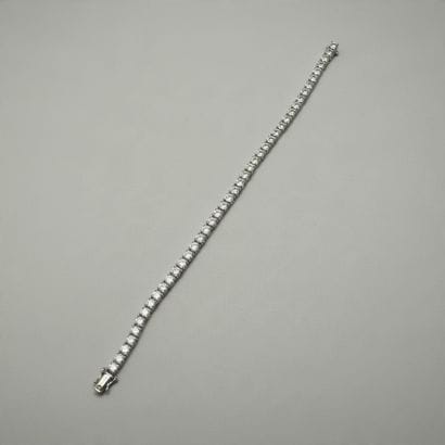750° white gold 