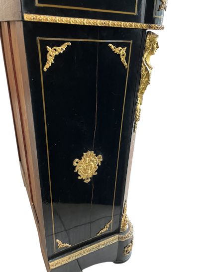 French piece from the Napoleon III period
Sideboard...