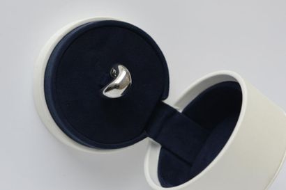 FRED bague jonc en or gris 750° Dans son...
