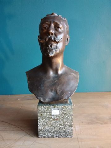F.DESRUELLES (1865-1943)
Bronze à patine...