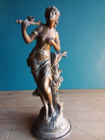 D'APRES FRANÇOIS MOREAU
La charmeuse 
sculpture...